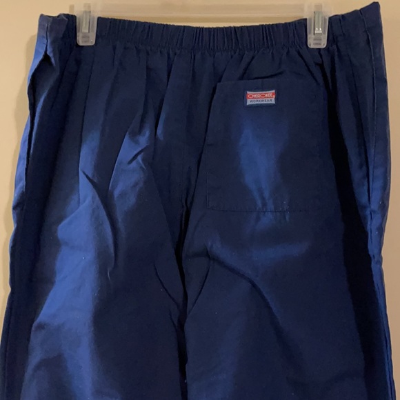 Authentic Cherokee 2pc scrub set - Picture 4 of 5